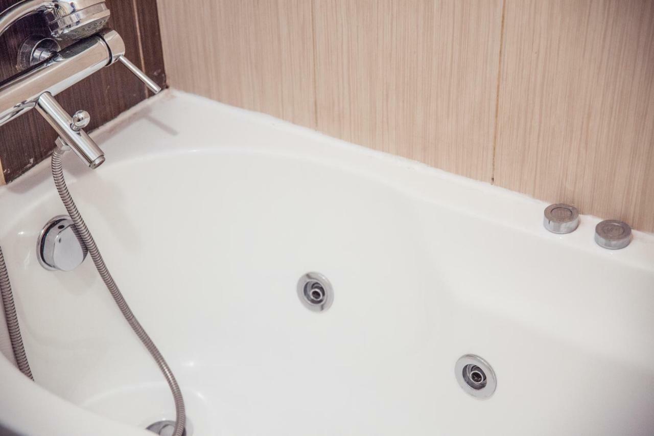 Dream Residence Romantic Bukares Bagian luar foto