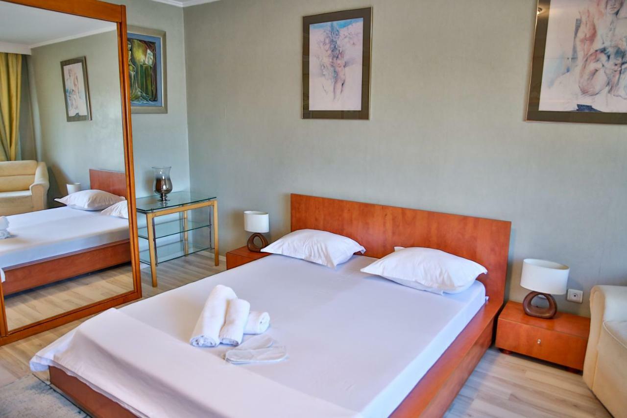 Dream Residence Romantic Bukares Bagian luar foto
